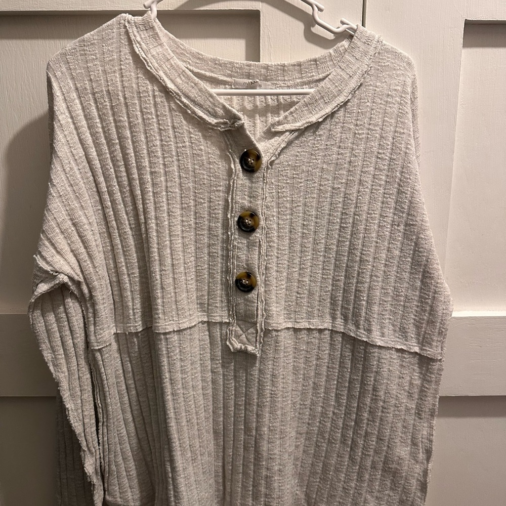 Cozy white Button-Up long sleeve